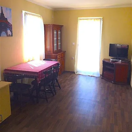 Guest house Dom Renomo *